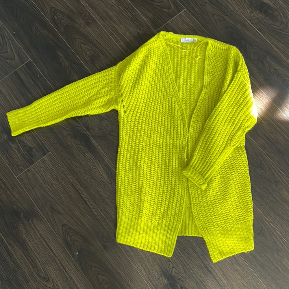 Overs sized small bright yellow cardigan